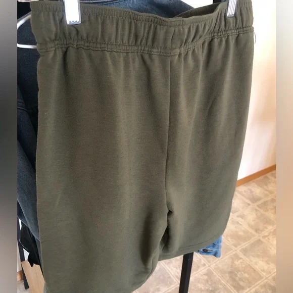 Men’s athletic soft shorts - Picture 2 of 2